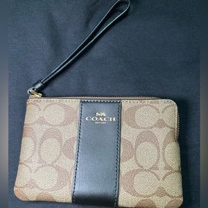 Corner Zip Coach Wristlet In Signature Canvas